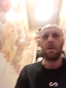 MaxDevilWhite online show from April 28, 2026, 12:53 am