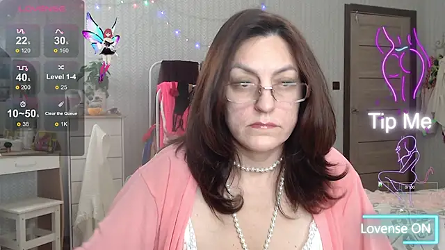 Soffya Soy online show from November 8, 2025, 1:33 pm