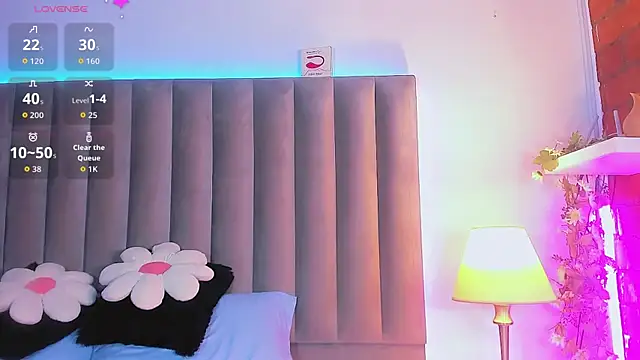 CamiiGarcia online show from October 24, 2025, 9:33 pm