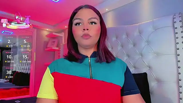 CamiiGarcia online show from December 20, 2025, 7:43 pm