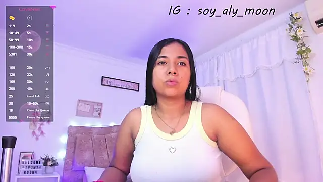 soy aly moon online show from September 10, 2025, 10:10 pm