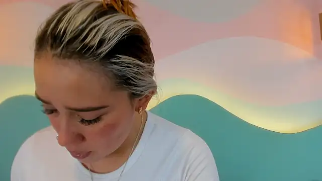 Snapshot of Lannajansen chatting on February 25, 2026, 1:21 pm Lannajansen online show from February 25, 2026, 1:21 pm