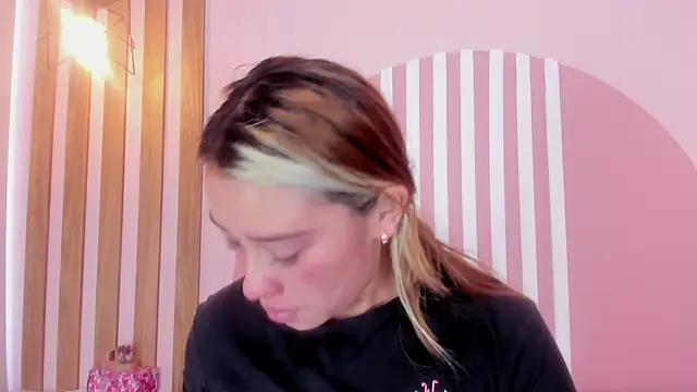 Snapshot of Lannajansen chatting on March 16, 2026, 1:48 pm Lannajansen online show from March 16, 2026, 1:48 pm