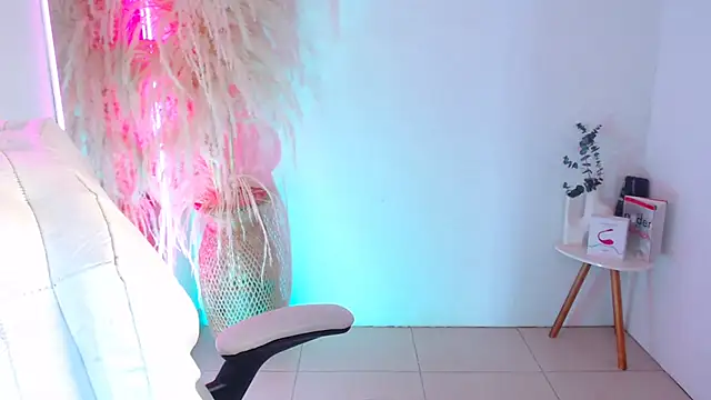 Sofi BBW online show from October 7, 2025, 12:35 pm