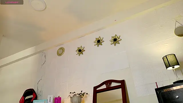 Akemirosse online show from October 21, 2025, 5:46 pm