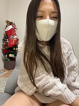 Snapshot of anchan69 chatting on December 19, 2025, 5:42 pm anchan69 online show from December 19, 2025, 5:42 pm