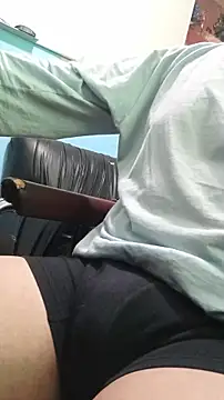 Snapshot of Andre16c chatting on April 6, 2026, 5:25 pm Andre16c online show from April 6, 2026, 5:25 pm