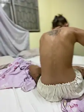 White Lu online show from November 20, 2025, 2:34 am