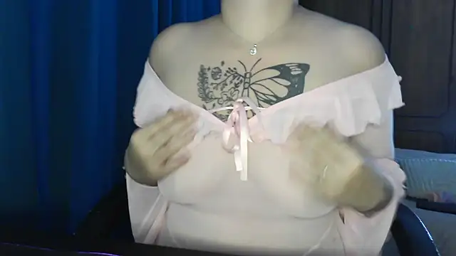 Snapshot of bunnyfox420 chatting on November 24, 2025, 6:18 pm bunnyfox420 online show from November 24, 2025, 6:18 pm