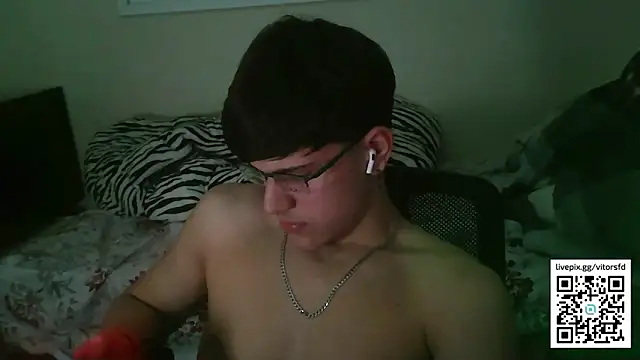 Snapshot of vitorsafado19 chatting on October 4, 2025, 6:11 am vitorsafado19 online show from October 4, 2025, 6:11 am