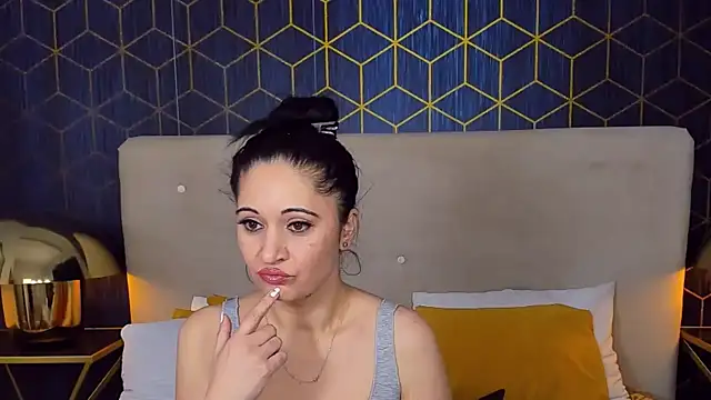 Snapshot of ValeryBlakes chatting on March 22, 2025, 8:15 pm ValeryBlakes online show from March 22, 2025, 8:15 pm