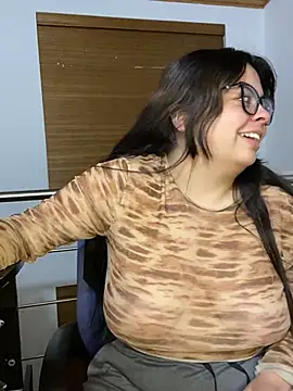 brisa-wright online show from February 1, 2025, 3:30 am