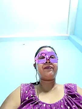 mahi43 online show from February 28, 2025, 4:42 pm