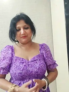 horny lizia online show from May 10, 2026, 4:45 pm