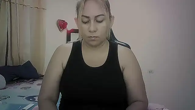 Snapshot of mariana0x chatting on July 16, 2026, 12:49 am mariana0x online show from July 16, 2026, 12:49 am
