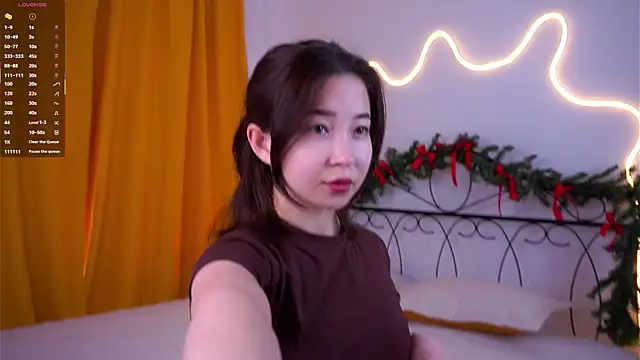 VeronaCritchlow online show from March 3, 2026, 7:03 am