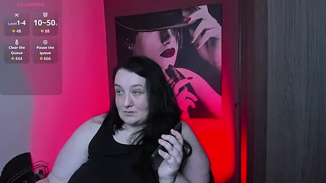 QueenOfHaze online show from May 11, 2026, 6:41 am