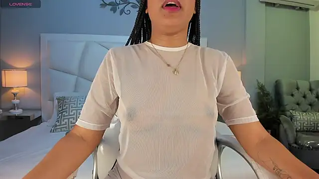 Snapshot of ZoeySnow chatting on March 3, 2025, 11:44 am ZoeySnow online show from March 3, 2025, 11:44 am