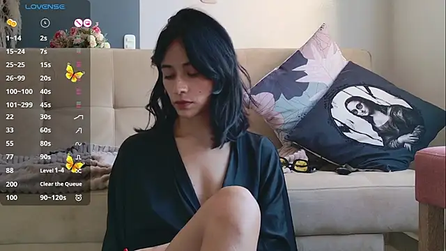 Snapshot of GerberaBlooms77 chatting on February 19, 2025, 9:25 pm GerberaBlooms77 online show from February 19, 2025, 9:25 pm