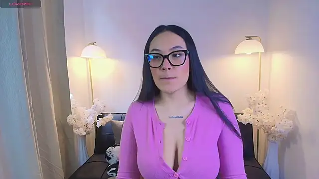 Snapshot of Victoria_Collinns chatting on April 20, 2026, 4:32 pm Victoria Collinns online show from April 20, 2026, 4:32 pm