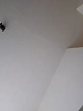 Kjnaughtyxh online show from April 13, 2026, 11:37 am