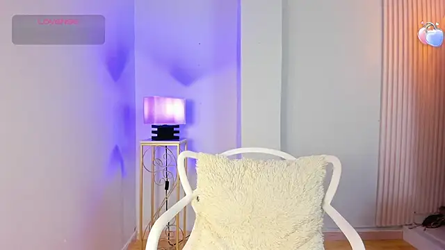 alana rossetti online show from July 15, 2026, 7:08 pm