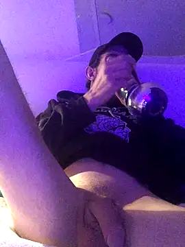 Snapshot of Pilote19 chatting on October 27, 2025, 5:44 am Pilote19 online show from October 27, 2025, 5:44 am