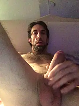 Snapshot of Pilote19 chatting on November 11, 2025, 8:14 am Pilote19 online show from November 11, 2025, 8:14 am