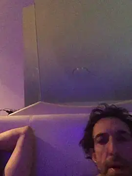 Snapshot of Pilote19 chatting on November 17, 2025, 5:35 am Pilote19 online show from November 17, 2025, 5:35 am