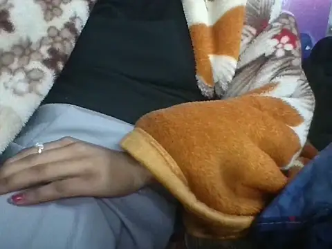 AKANSHA 7 online show from December 18, 2025, 2:23 pm