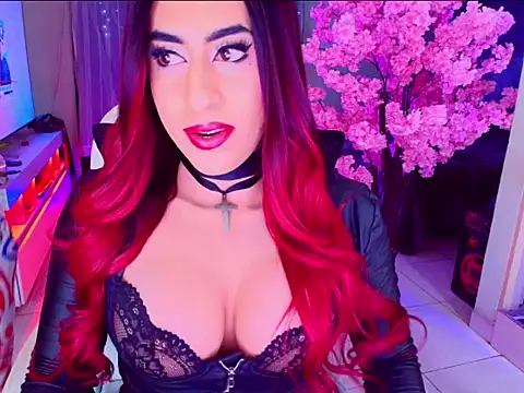 latexgoddes online show from November 27, 2025, 1:18 am