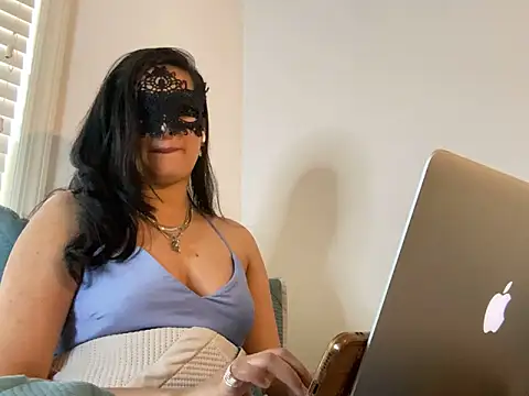 desiiiinigal online show from April 1, 2026, 9:34 pm