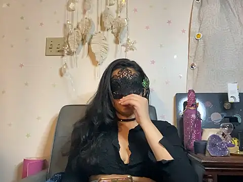 desiiiinigal online show from June 12, 2026, 3:05 am