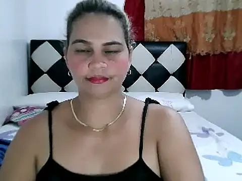 Patricia105 online show from February 17, 2025, 1:58 am