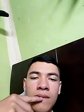 Snapshot of andresiito203 chatting on January 26, 2025, 6:28 am andresiito203 online show from January 26, 2025, 6:28 am