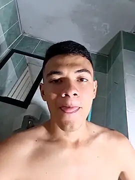 Snapshot of andresiito203 chatting on February 28, 2025, 6:10 am andresiito203 online show from February 28, 2025, 6:10 am