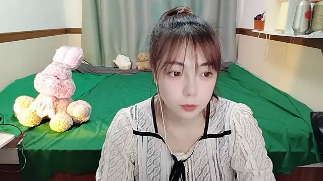 Snapshot of Song_99 chatting on February 18, 2025, 2:27 pm Song 99 online show from February 18, 2025, 2:27 pm