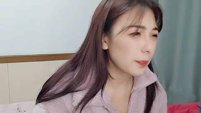 Snapshot of Song_99 chatting on March 1, 2025, 12:56 pm Song 99 online show from March 1, 2025, 12:56 pm