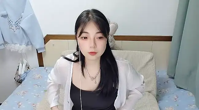Snapshot of Song_99 chatting on March 13, 2025, 5:39 pm Song 99 online show from March 13, 2025, 5:39 pm