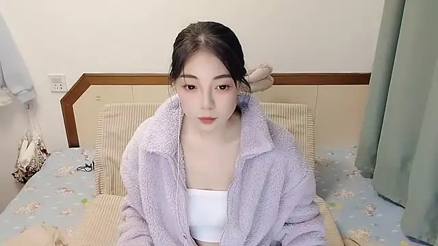 Snapshot of Song_99 chatting on March 17, 2025, 6:00 pm Song 99 online show from March 17, 2025, 6:00 pm