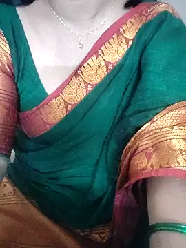 laxmitelugu78 online show from September 27, 2025, 6:46 pm