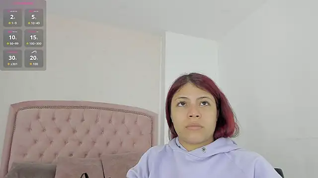 Snapshot of Kendall__Fox chatting on October 1, 2025, 4:07 am Kendall Fox online show from October 1, 2025, 4:07 am