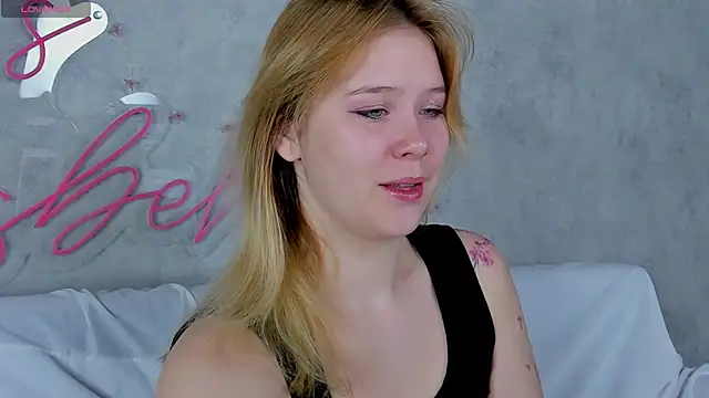 Snapshot of Amy_Kimberlly chatting on September 30, 2025, 12:15 am Amy Kimberlly online show from September 30, 2025, 12:15 am