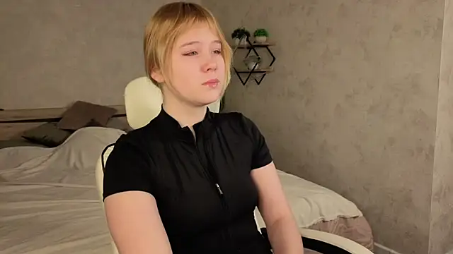 Amy Kimberlly online show from November 14, 2025, 11:57 pm