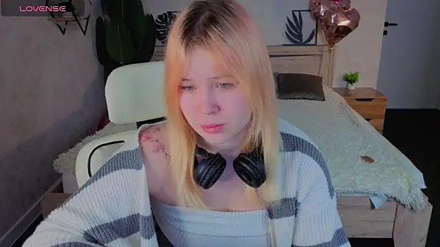 Amy Kimberlly online show from March 18, 2026, 12:25 am