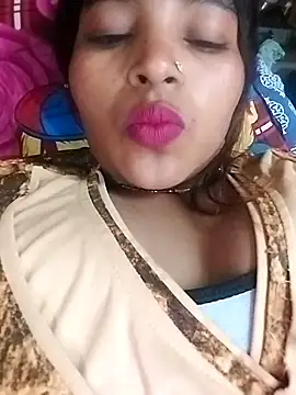 Snapshot of Simrandeshipp chatting on February 28, 2025, 4:31 pm Simrandeshipp online show from February 28, 2025, 4:31 pm