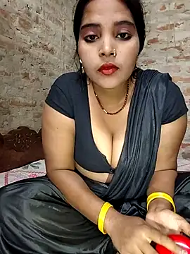 Snapshot of Simrandeshipp chatting on December 1, 2025, 5:23 am Simrandeshipp online show from December 1, 2025, 5:23 am