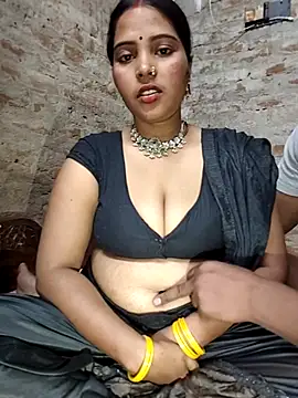 Snapshot of Simrandeshipp chatting on December 23, 2025, 5:27 am Simrandeshipp online show from December 23, 2025, 5:27 am