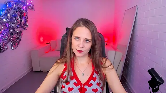 EmiliaBedy online show from November 18, 2025, 9:14 am