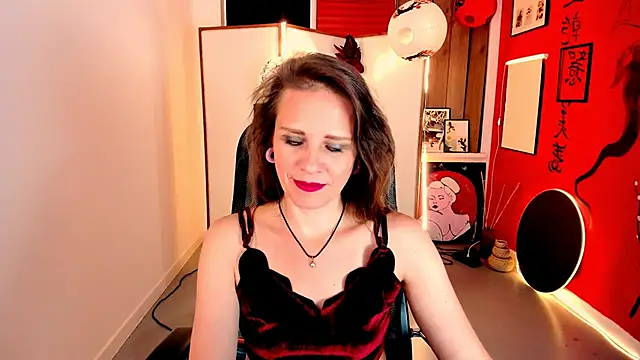 EmiliaBedy online show from May 28, 2026, 5:16 am
